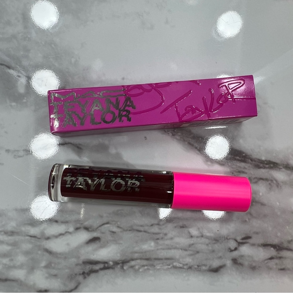 Mac X Teyana Taylor Lipglass Lipgloss 10's Across Da Board